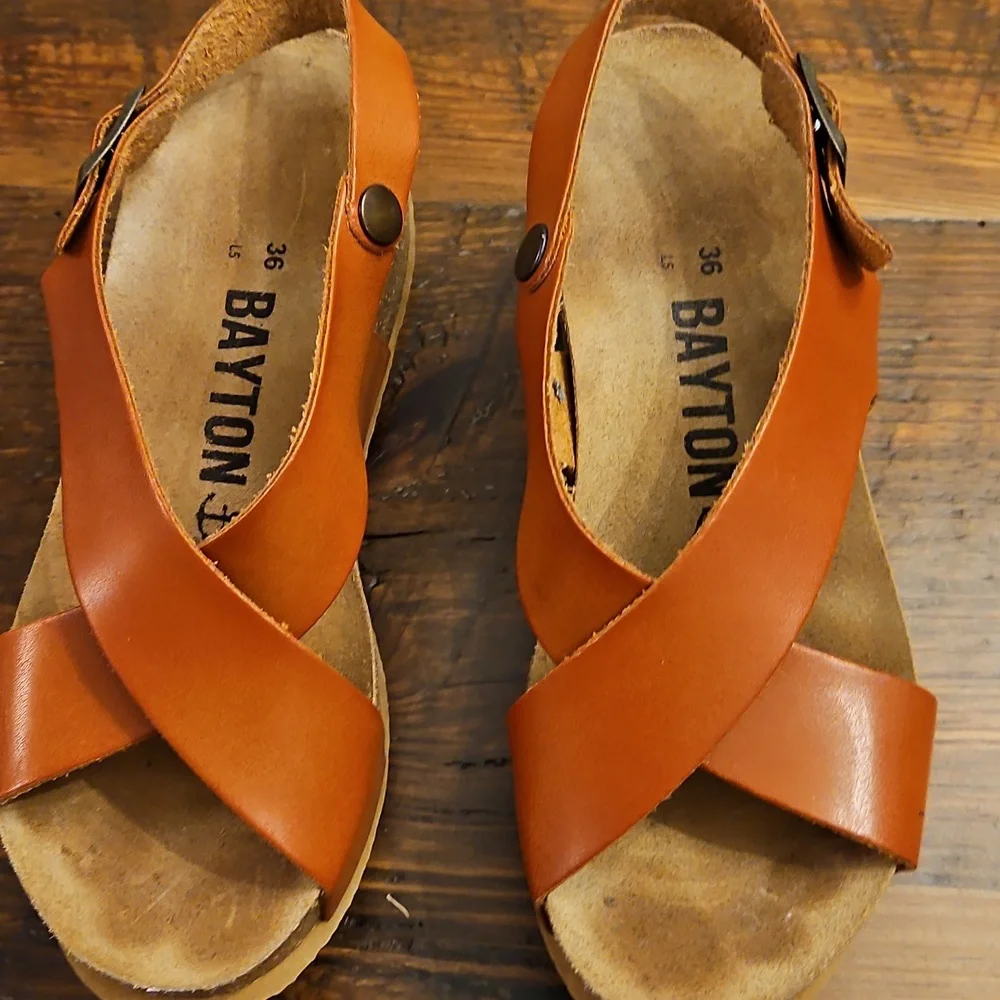 BAYTON LEATHER WEDGE SANDALS